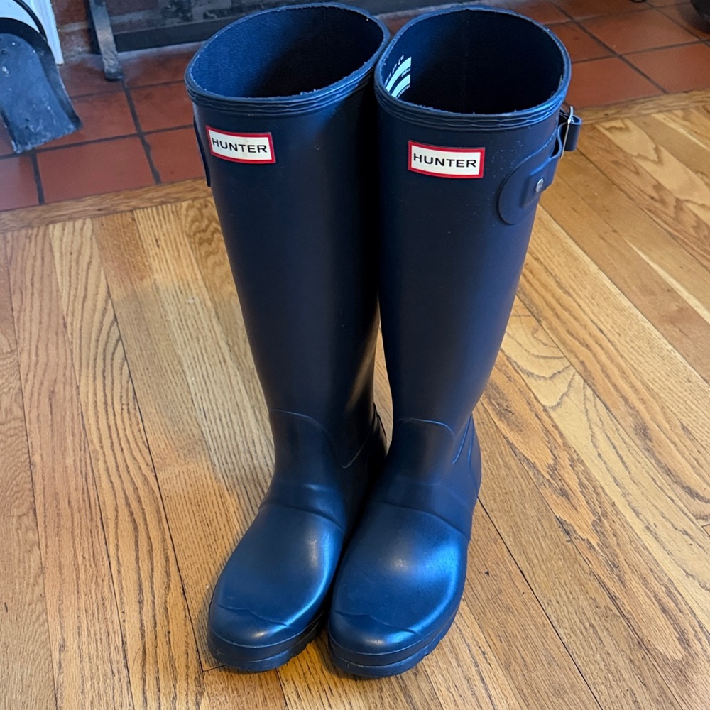 Hunter Dark Blue Waterproof Boots - Picture 5 of 8